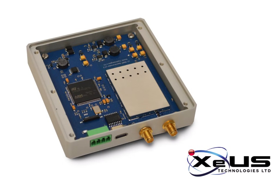 Low-field NMR spectrometer system on the lab bench